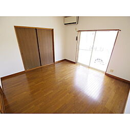 プラザやまざき2号館 1階3DKのリビング/ダイニング