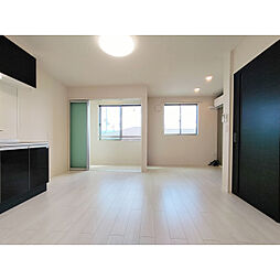 グランデージ松ヶ丘 2階1LDKのリビング/ダイニング