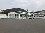コンビニ「ファミリーマート長野松代町東条店まで979ｍ」