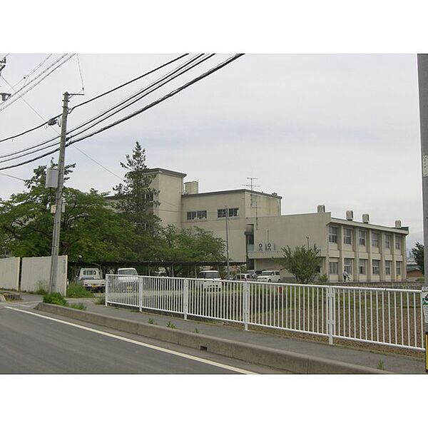 画像18:中学校「上田市立第一中学校まで1980ｍ」