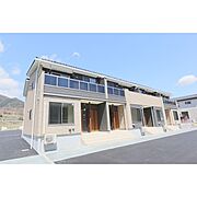 上田駅よりバス11分 徒歩8分 築5年7ヶ月 2階建の賃貸物件