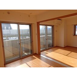 ジオ　グランド　ドエル 1階2LDKのリビング/ダイニング