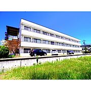 東小諸駅より徒歩7分 築35年2ヶ月 3階建の賃貸物件