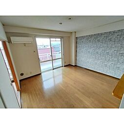 八紘レジデンス 3階3LDKのリビング/ダイニング