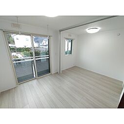 パーシモンハウス 102 1階1LDKのリビング/ダイニング