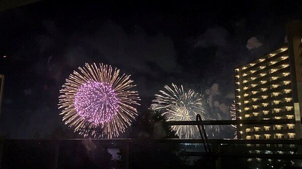 当住戸バルコニーからの琵琶湖花火大会の眺望です。お部屋で涼みながら間近で鑑賞することができます。