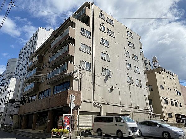 JR瀬田駅歩約2分。コンビニやスーパー、銀行等が徒歩圏内に揃っており、通勤通学、生活に便利な立地。