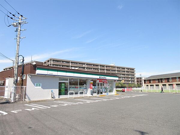 ファミリーマート大津大萱店（400m）