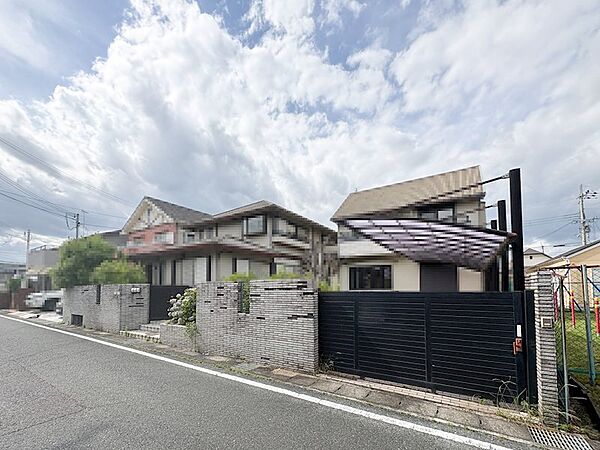 隣地公園あり