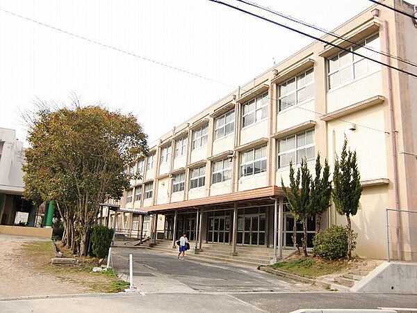 大津市立日吉中学校（1477m）