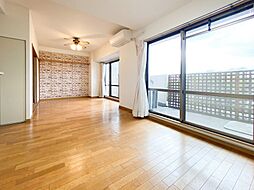 ヴィア・プレッソ 3LDKのリビング/ダイニング