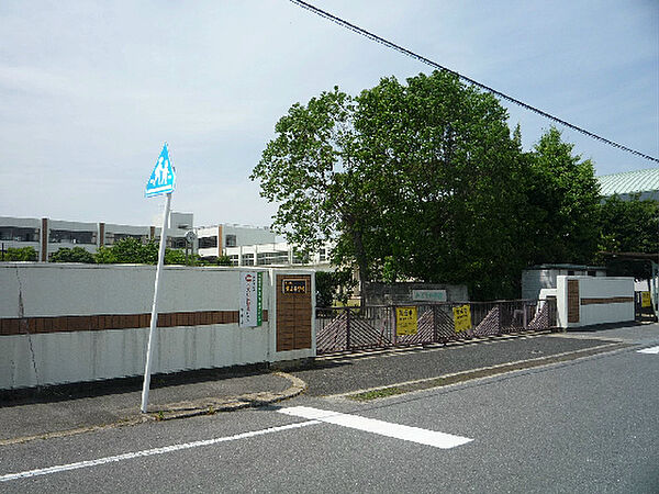 栗東市立葉山小学校（420m）