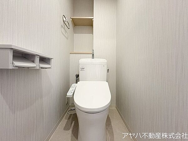 TOTO製ウォシュレットトイレ