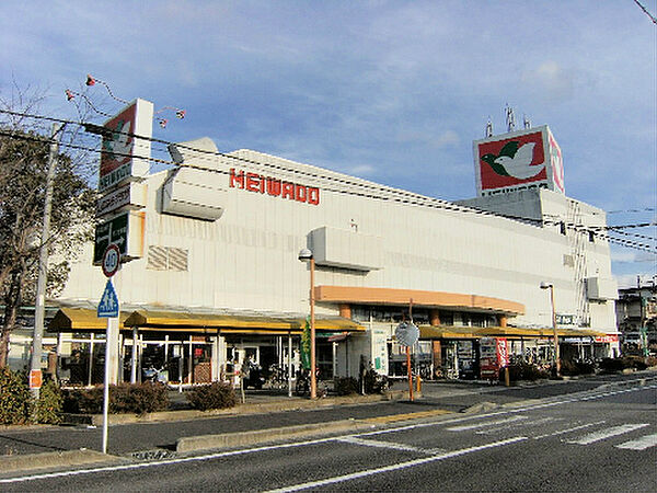 平和堂篠原店（740m）