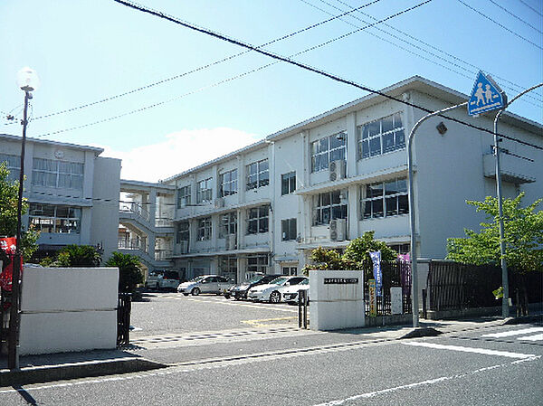 安土小学校（760m）