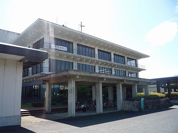 近江八幡市役所安土支所（1130m）