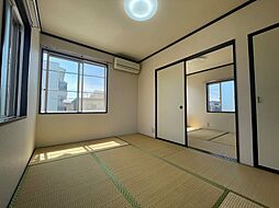 どんぐりハウス 201 2階2Kのリビング/ダイニング