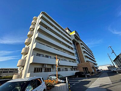 外観:【オーナーチェンジ物件】JR南彦根駅徒歩9分の分譲マンション 外観:【オーナーチェンジ物件】JR南彦根駅徒歩9分の分譲マンション