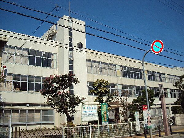 彦根市立城東小学校（280m）