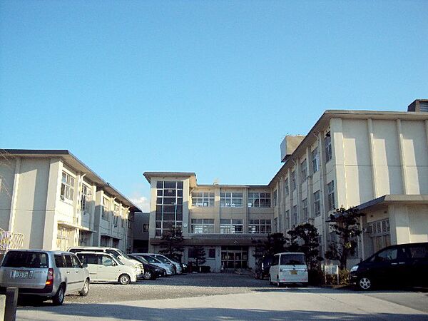 彦根市立城南小学校（500m）