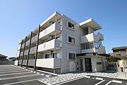 都城駅より徒歩32分 1階 築3年10ヶ月の賃貸物件