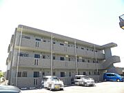 宮崎駅よりバス20分 徒歩3分 築18年5ヶ月 3階建の賃貸物件