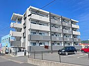 日向市駅より徒歩18分 築11年7ヶ月 4階建の賃貸物件