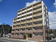 延岡駅よりバス5分 徒歩2分 築9年6ヶ月 7階建の賃貸物件