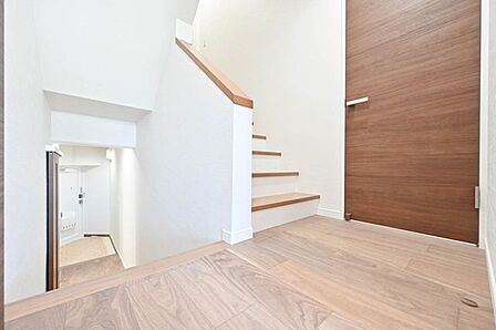 メゾネットタイプのお部屋です。