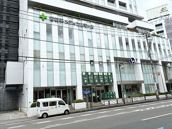 宮前平メディカルモール 内科や整形外科、耳鼻咽喉科、皮膚科、歯科など複数の診療科が集まる医療施設。薬局も併設され、日々の健康を身近で支えてくれる安心の環境です 520m