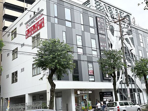 クリニックステーション宮前平 宮前平駅近くに位置する医療モール。内科や婦人科、脳神経外科、歯科など複数の診療科が揃い、調剤薬局も併設。日々の健康を身近で支える便利な医療環境です 370m