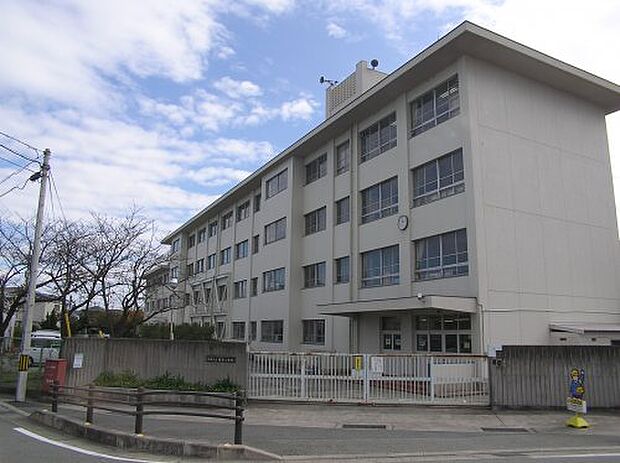 【小学校】播磨小学校まで515ｍ