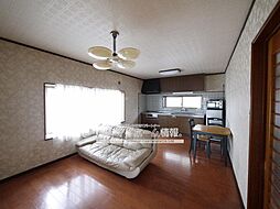 桜岡ハイツ 103 1階2LDKのリビング/ダイニング