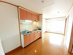 ラフィネ A201 2階2DKのリビング/ダイニング