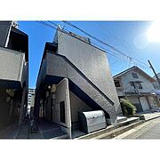 瓢箪山駅より徒歩3分 築7年2ヶ月 2階建の賃貸物件
