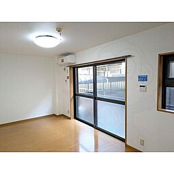 リバーサイド・愛 1階1LDKのリビング/ダイニング