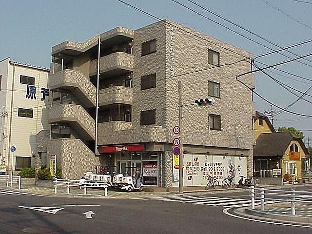 2 / 22
