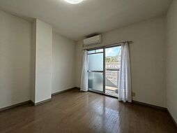 グランデュール金閣 302 3階1Kのリビング/ダイニング