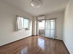 グランデュール金閣 405 4階1Kのリビング/ダイニング