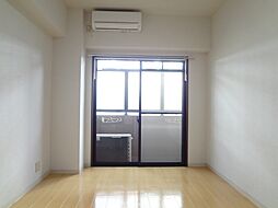 エクシードII 201 2階1Kのリビング/ダイニング