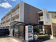 コンフォート深草 3階 築23年の賃貸物件