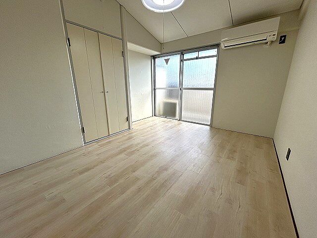 寝室
