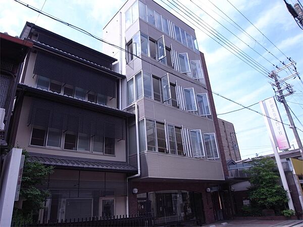 画像14:京都美容専門学校（306m）