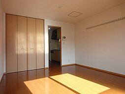 グランドールA 205 2階1Kのリビング/ダイニング