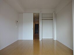 プリモ・レガーロ西京極 5階1Kのリビング/ダイニング