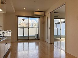 デルフィ 203 2階1LDKのリビング/ダイニング