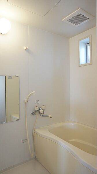 浴室：図面と現状に相違がある場合には現状を優先