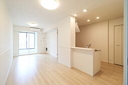 JR東北本線 自治医大駅 3.7kmの賃貸アパート 1階1LDKのリビング/ダイニング