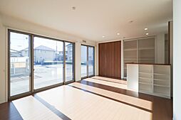 JR東北本線 自治医大駅 徒歩17分の賃貸アパート 1階3LDKのリビング/ダイニング