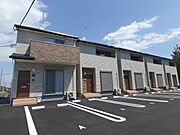 間々田駅より徒歩12分 築7年8ヶ月 2階建の賃貸物件